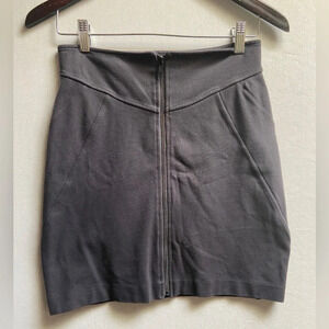 Talula Aritzia front zip up mini skirt  Sz 6